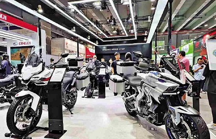 ���㶫�족�ɾ��й�Ħ�����ٶ�